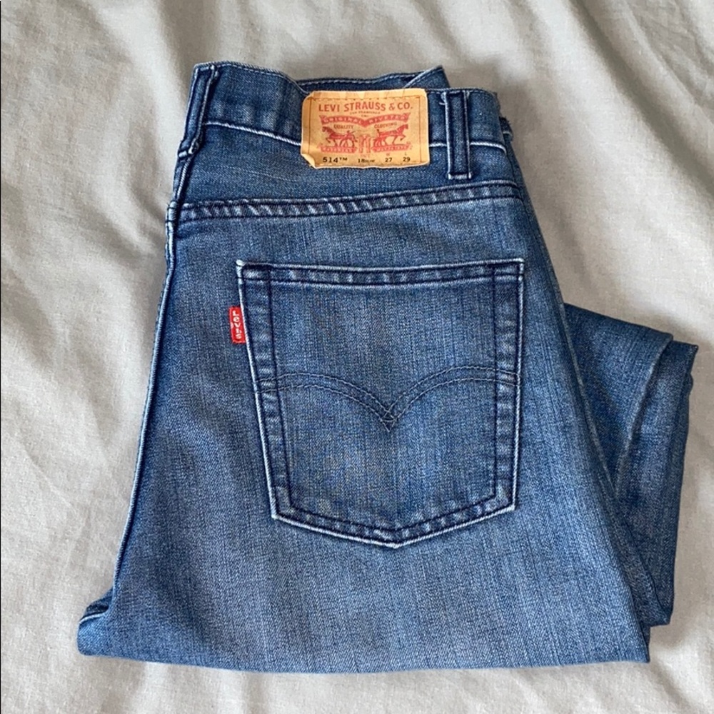 Real denim Levi straight leg, high rise 514 jeans.